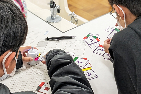 簡単なプログラミングでロボットを動かしてみよう